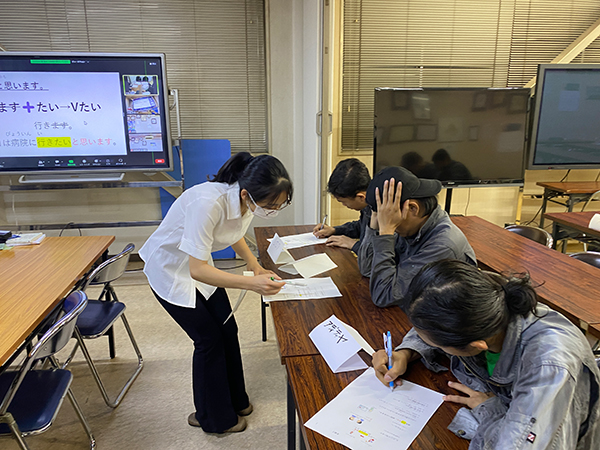 「出張日本語教室が開催されました」の様子01
